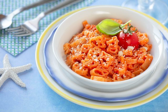 Pasta piccola con pachino e passata per bambini da 1 anno in su