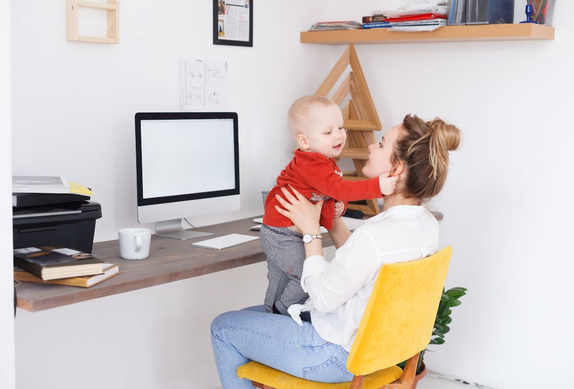 Vita da mamma: trucchi utili per organizzare la giornata al meglio