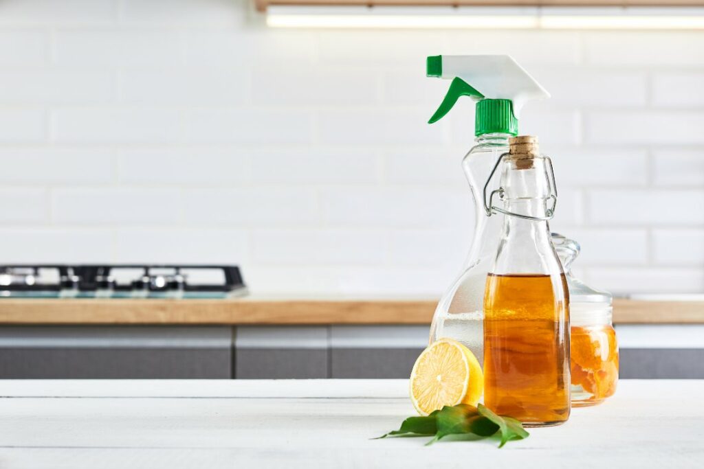 Rimedio salva mamma: come eliminare i cattivi odori in cucina