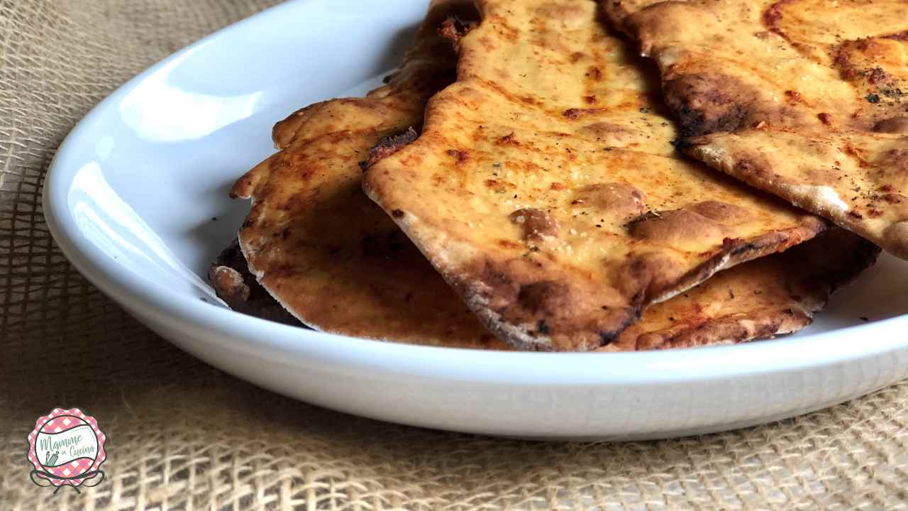 schiacciata ceci al pomodoro