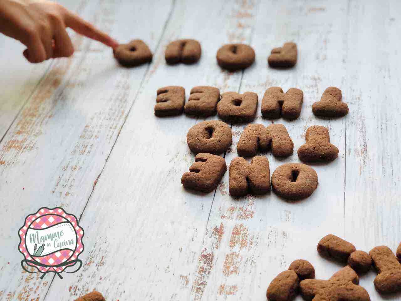 biscotti lettere