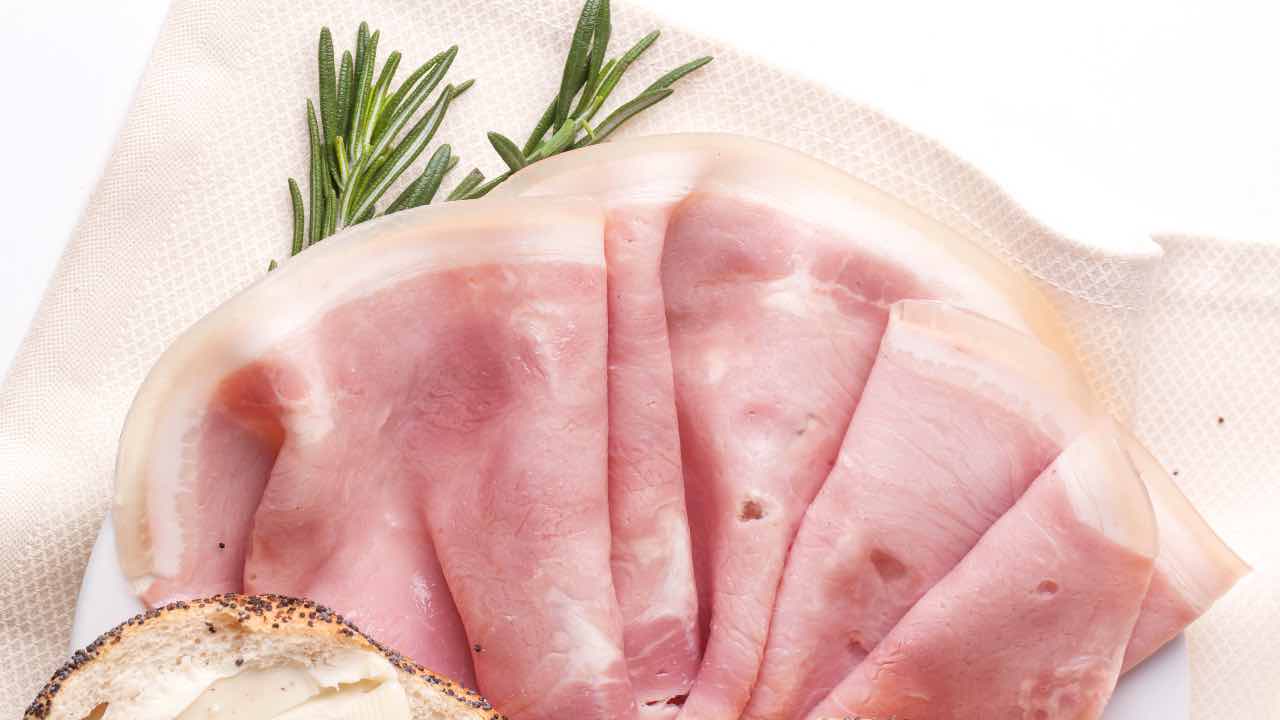 BUTTARE SUBITO IL PROSCIUTTO