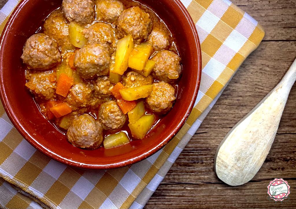 Polpette al sugo con carote e patate ricetta