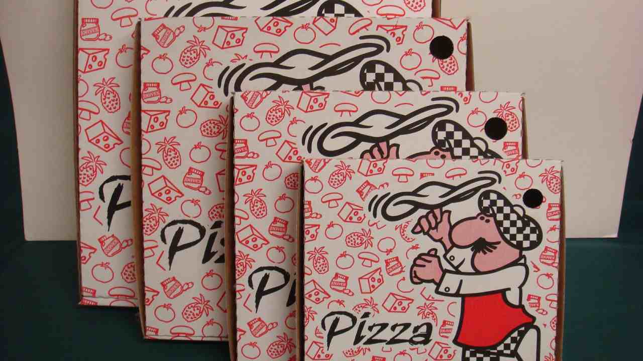 dove va gettato il cartone della pizza