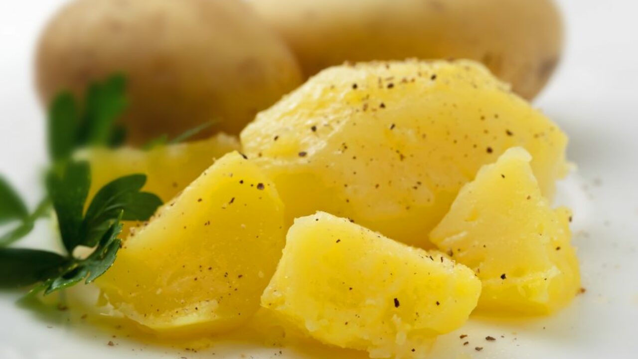 Patate lesse nel microonde in soli 5 minuti!