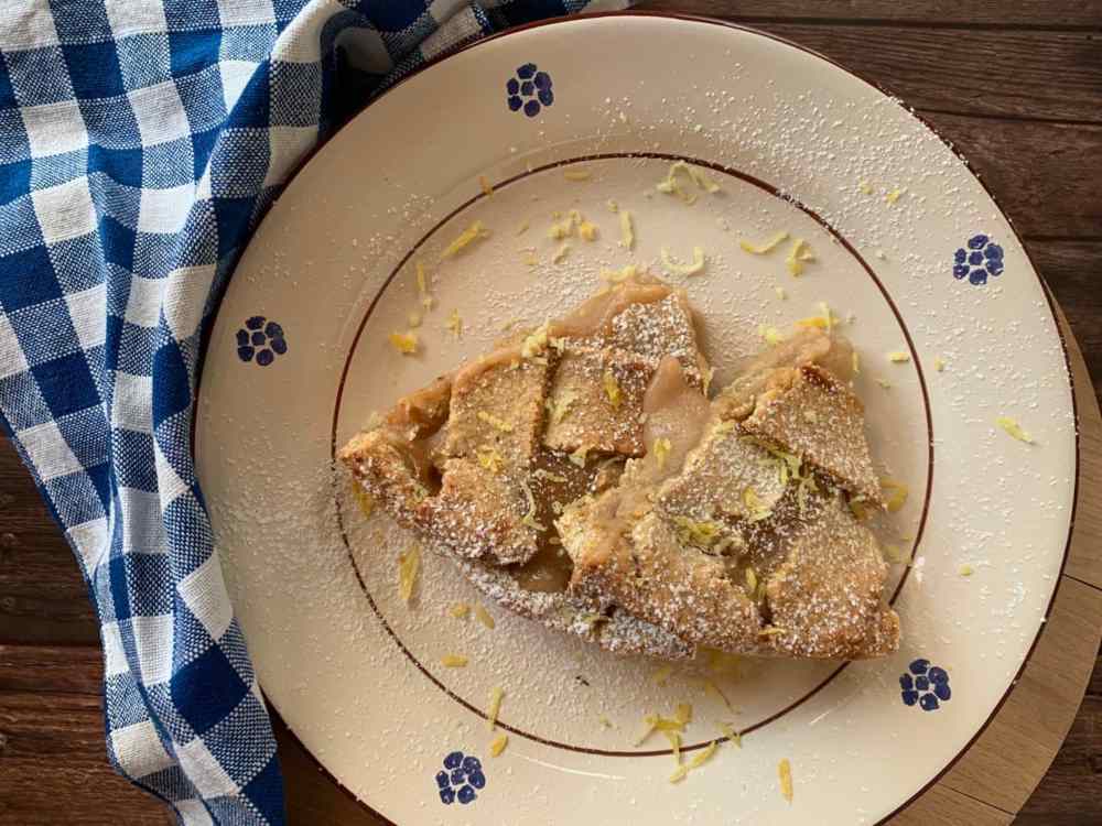 Crostata rustica integrale con crema di caco e pera