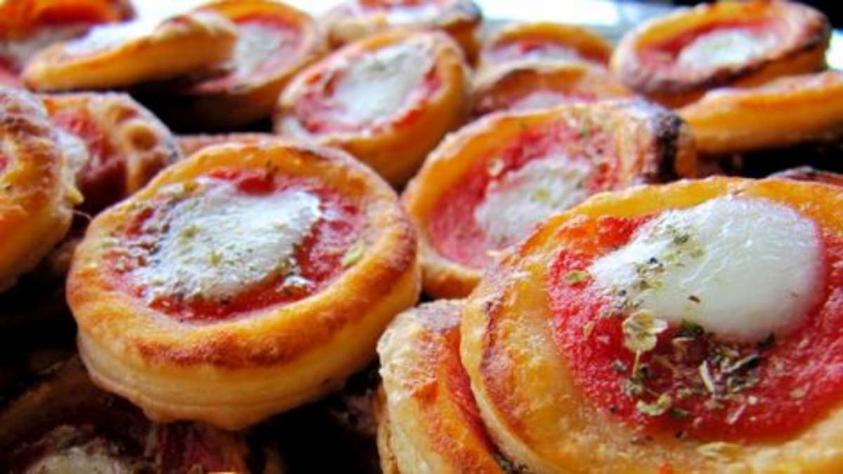 pizzette rosse di sfoglia