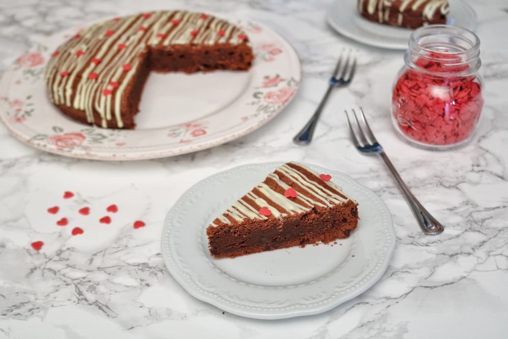 Torta al doppio cioccolato dal cuore fondente