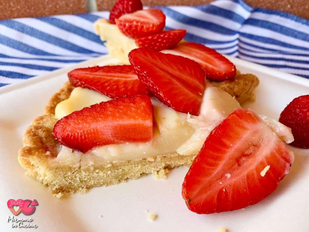 Crostata con crema pasticcera e frutta