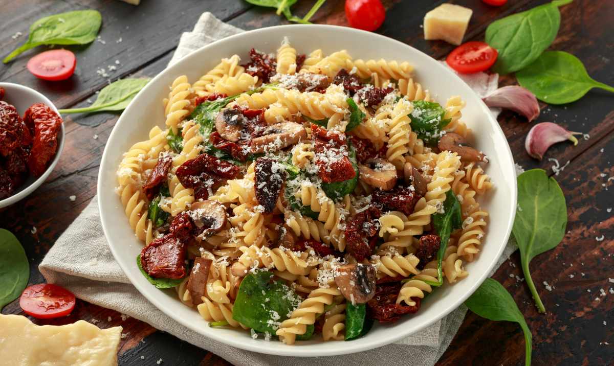 fusilli con pomodori secchi