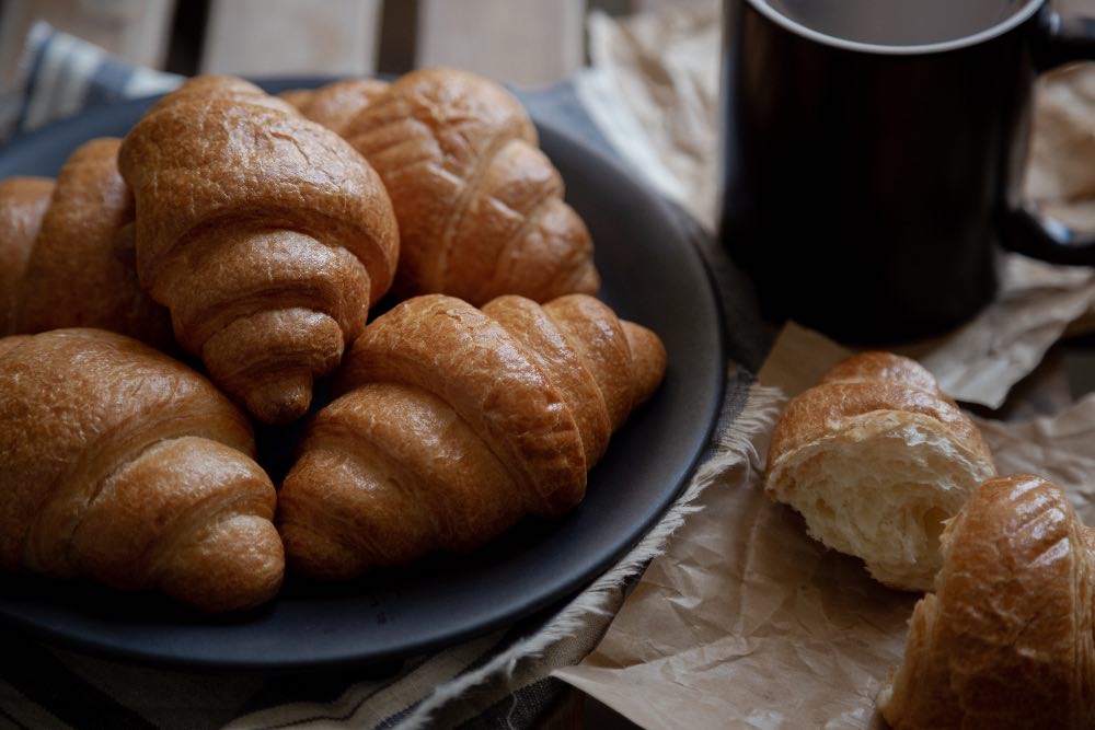 Cornetti al latte senza uova e senza burro