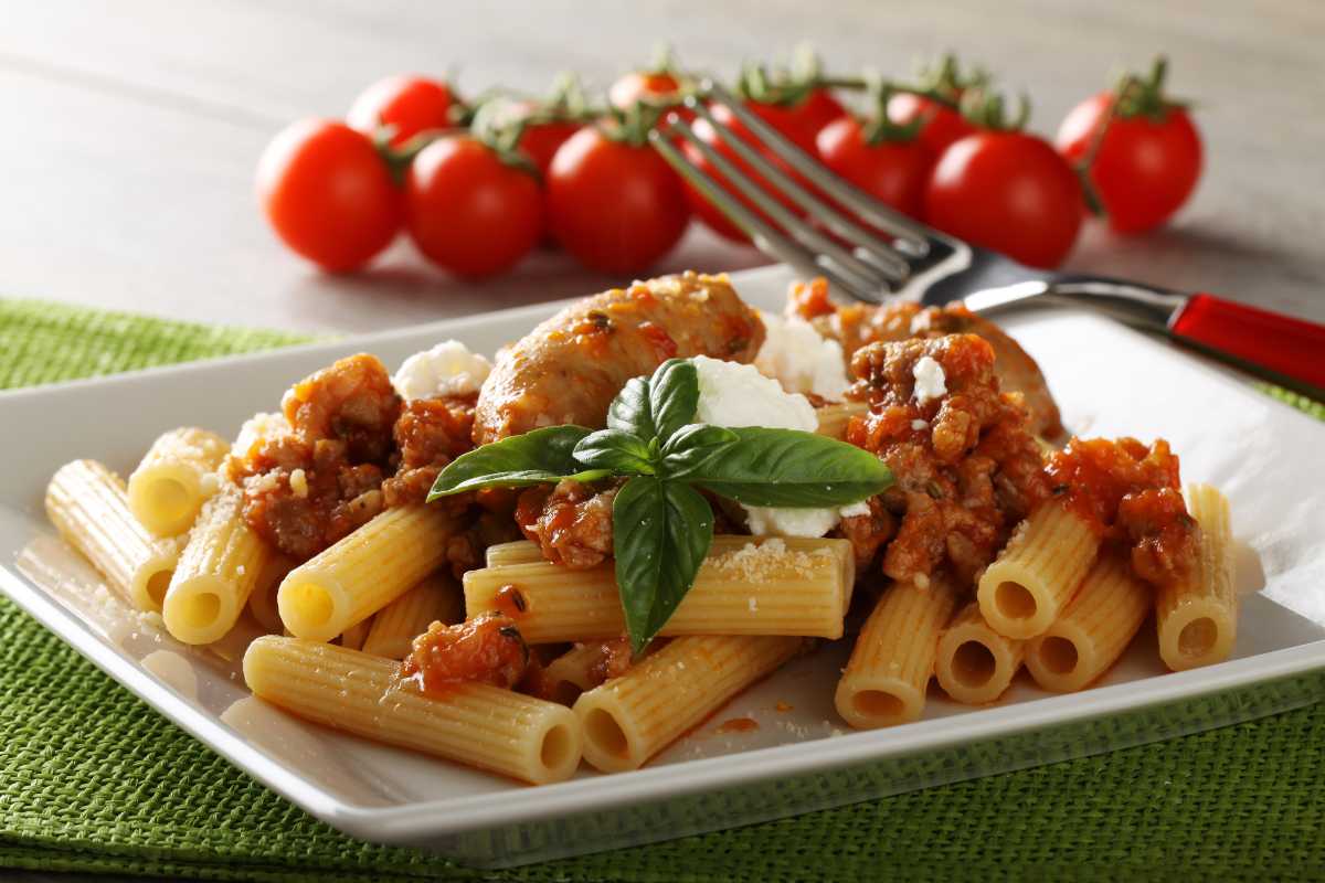 pasta con salsicce