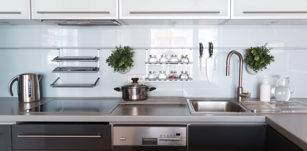 Scopri come cucinare e tenere la cucina pulitissima mentre lo fai!