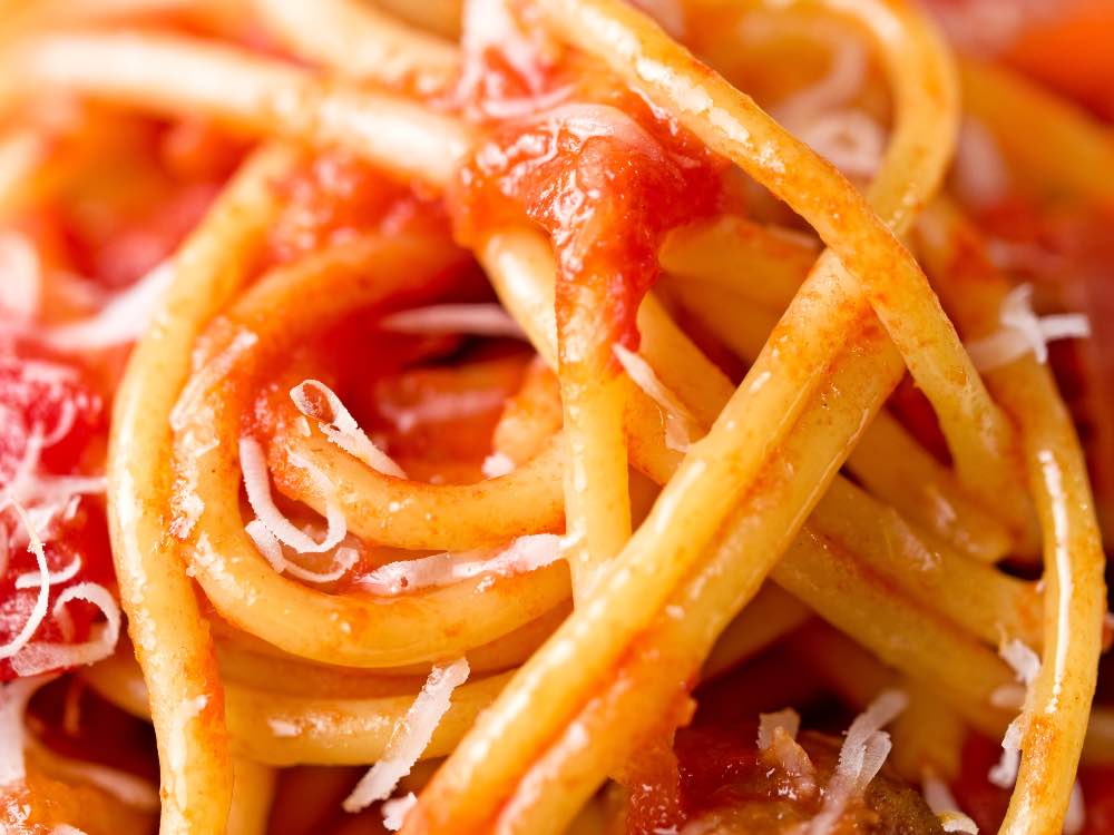 Ecco come fare la pasta all'amatriciana cremosa