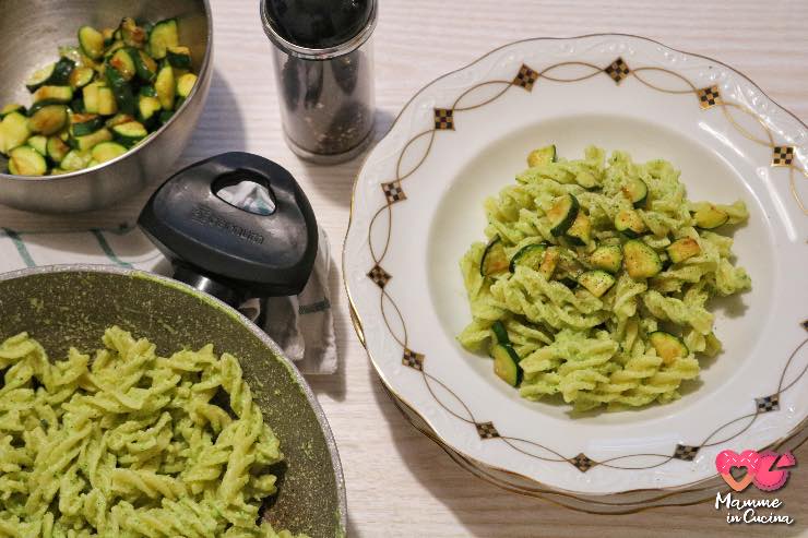 Pasta con SUGO DI ZUCCHINE