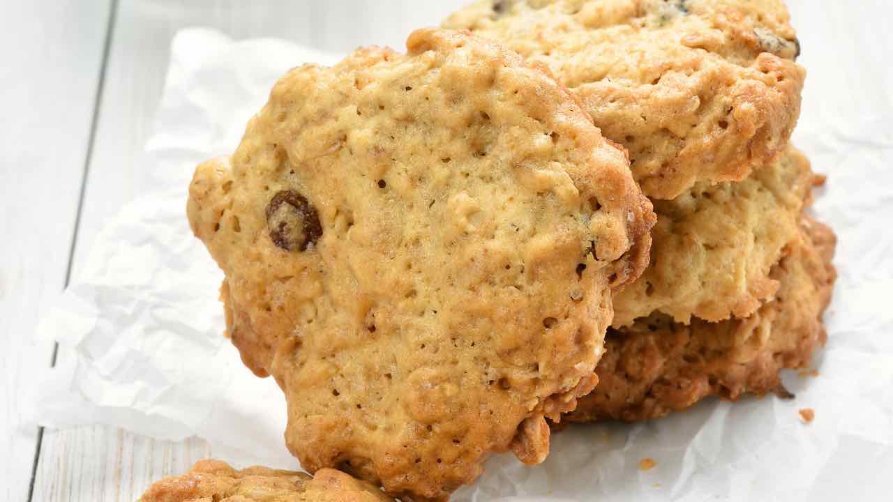 BISCOTTI INTEGRALI PER LA COLAZIONE