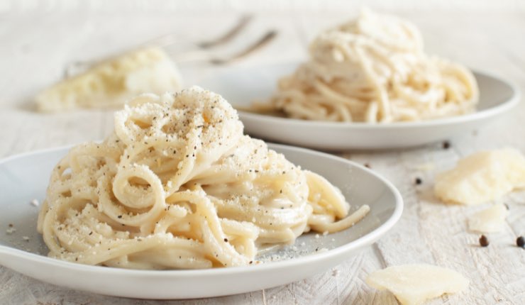 pasta cacio e pepe