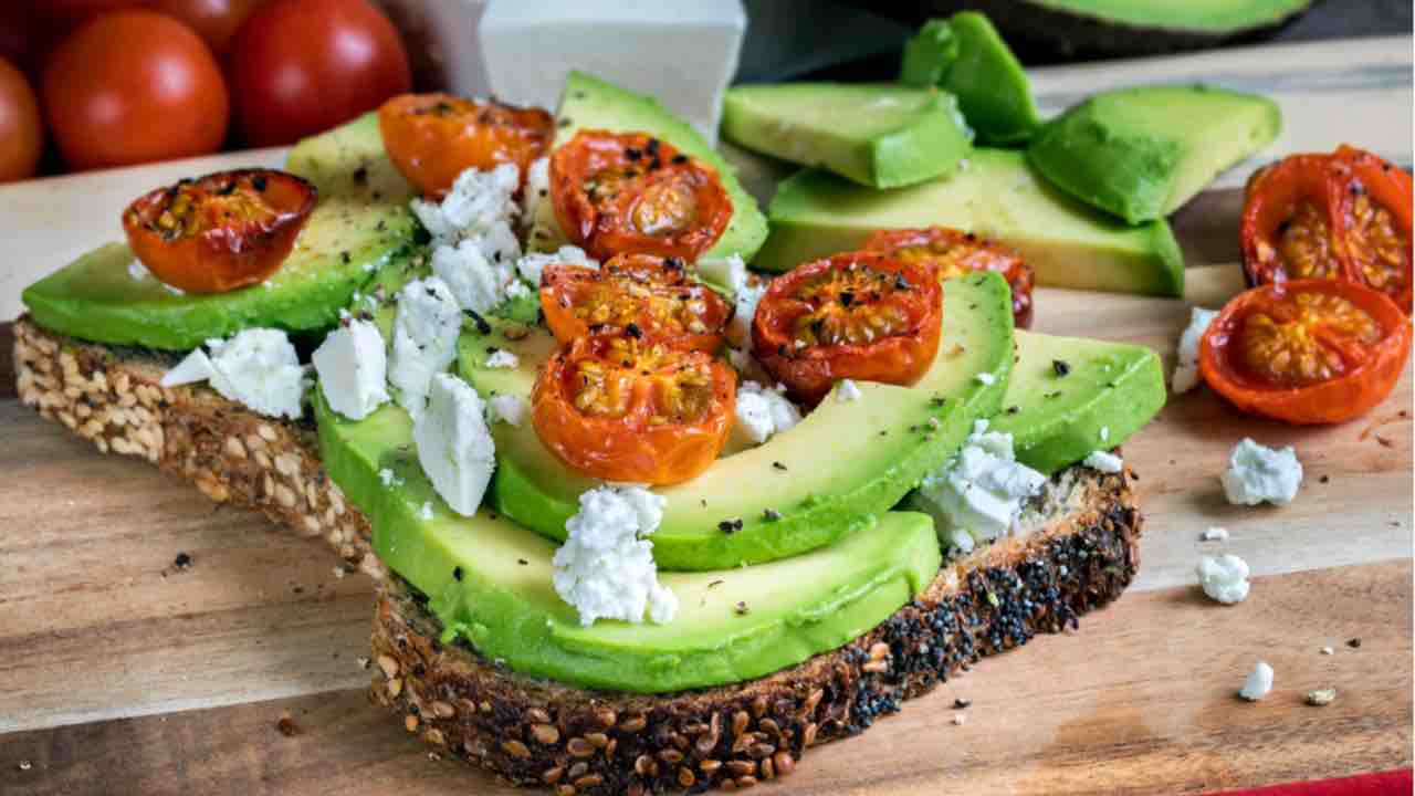 avocado toast pomodoro