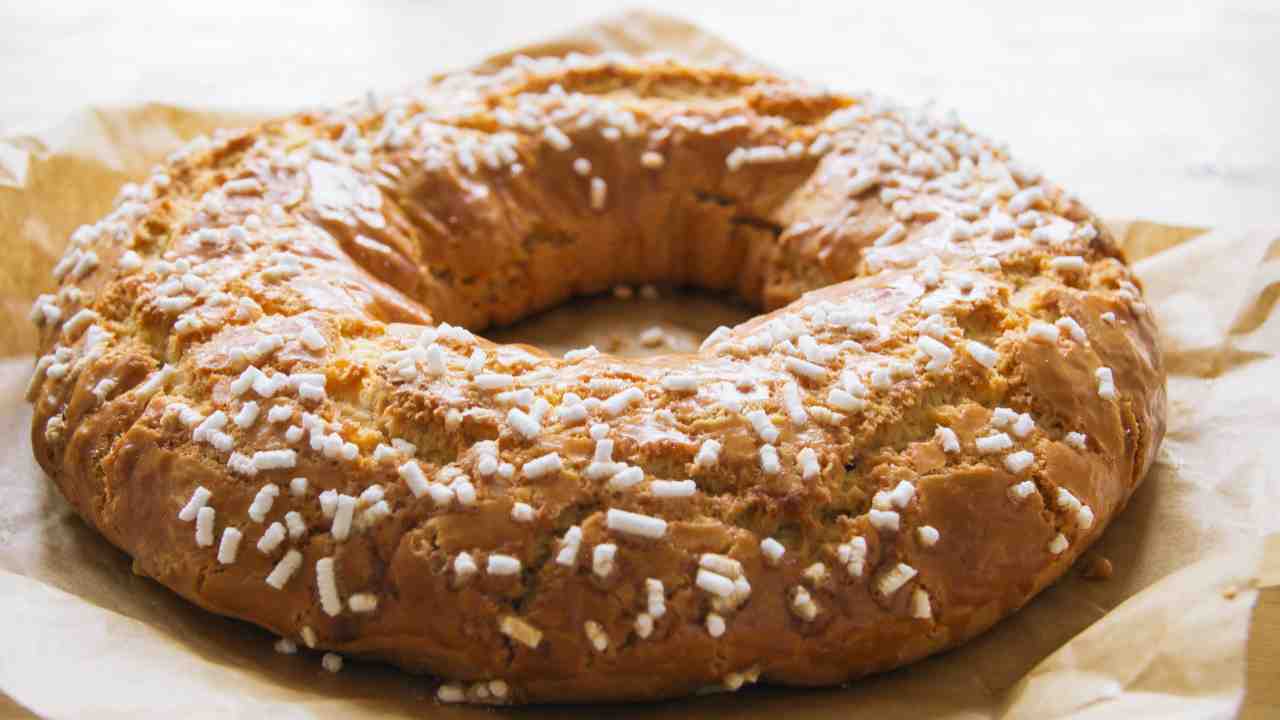 ciambella con granella zucchero