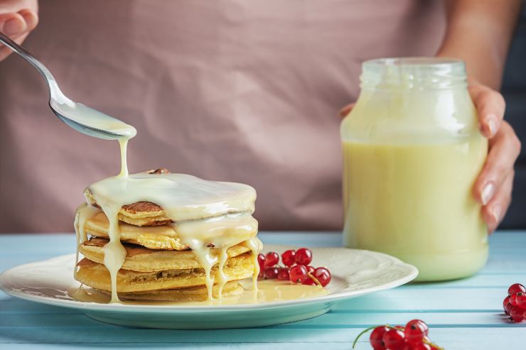 Pancake con il latte condensato 