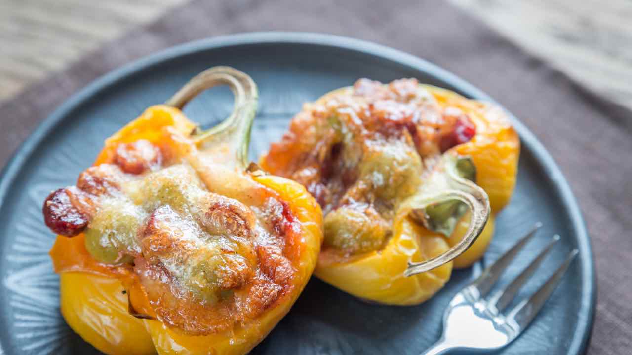 PEPERONI RIPIENI ALLA PARMIGIANA