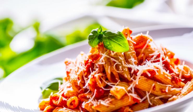 PASTA POMODORO E BASILICO