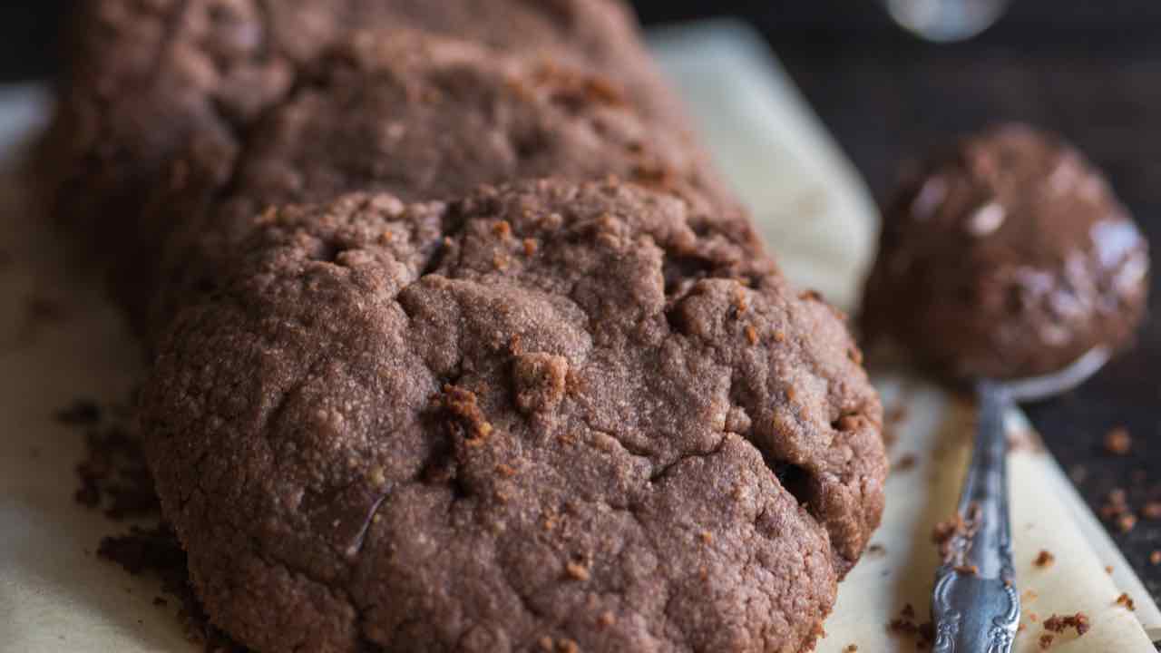 BISCOTTI AL CIOCCOLATO