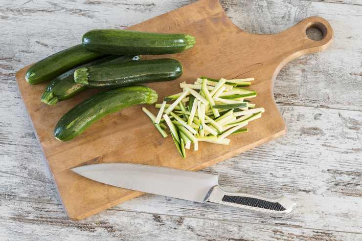 tagliare zucchine