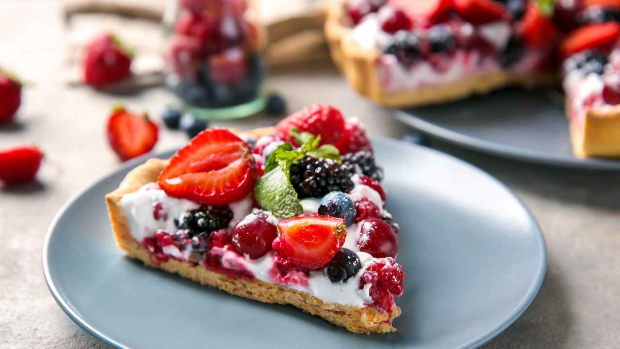 crostata con frutti bosco