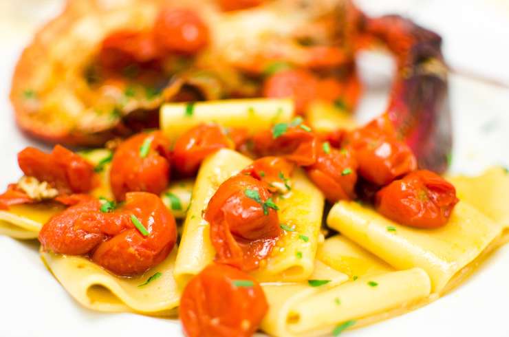 Paccheri con pomodori