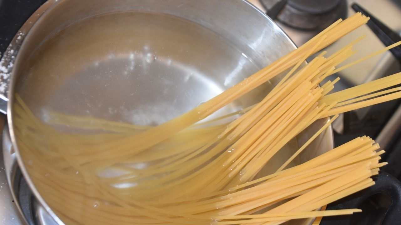 cuocere pasta