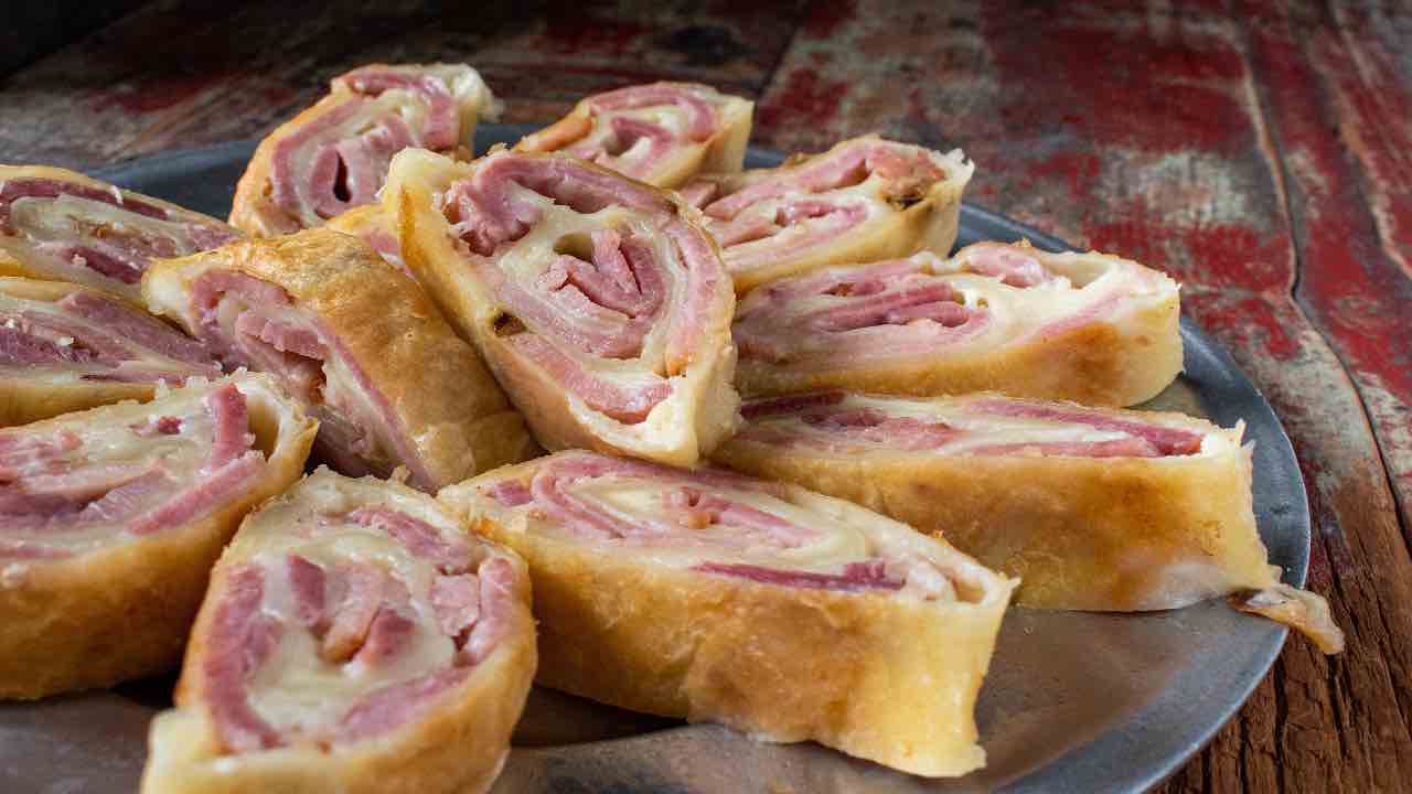 ROTOLO PROSCIUTTO E PROVOLA