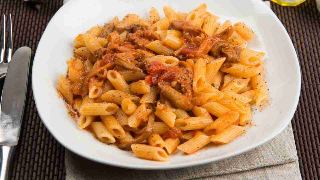 penne arrabbiata funghi