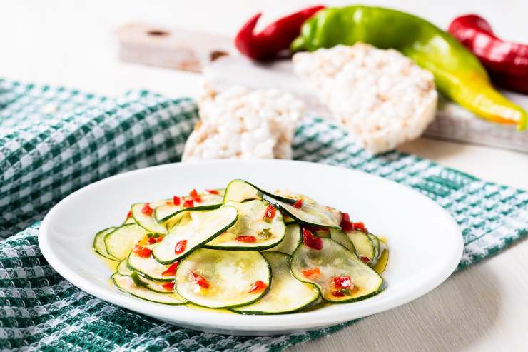 zucchine crude marinate