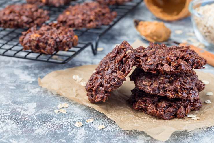 BISCOTTI CIOCCOLATO E AVENA 