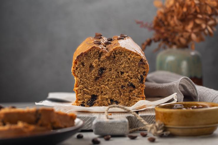 Plumcake al caffè con glassa 