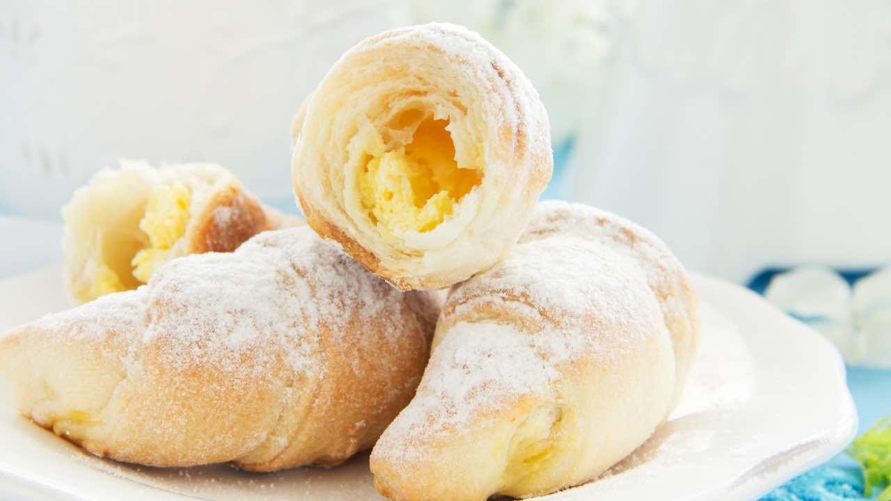 CORNETTI ALLA CREMA