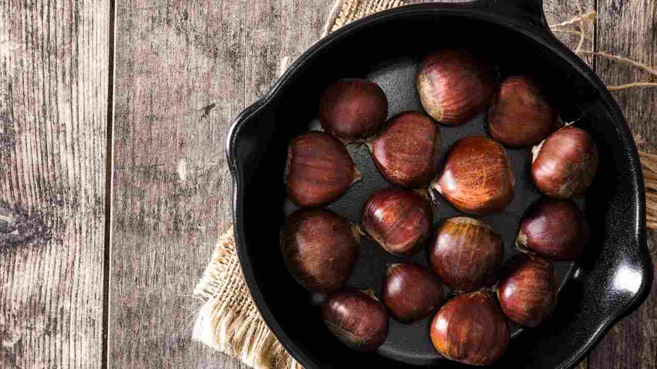 cuocere castagne padella senza buchi