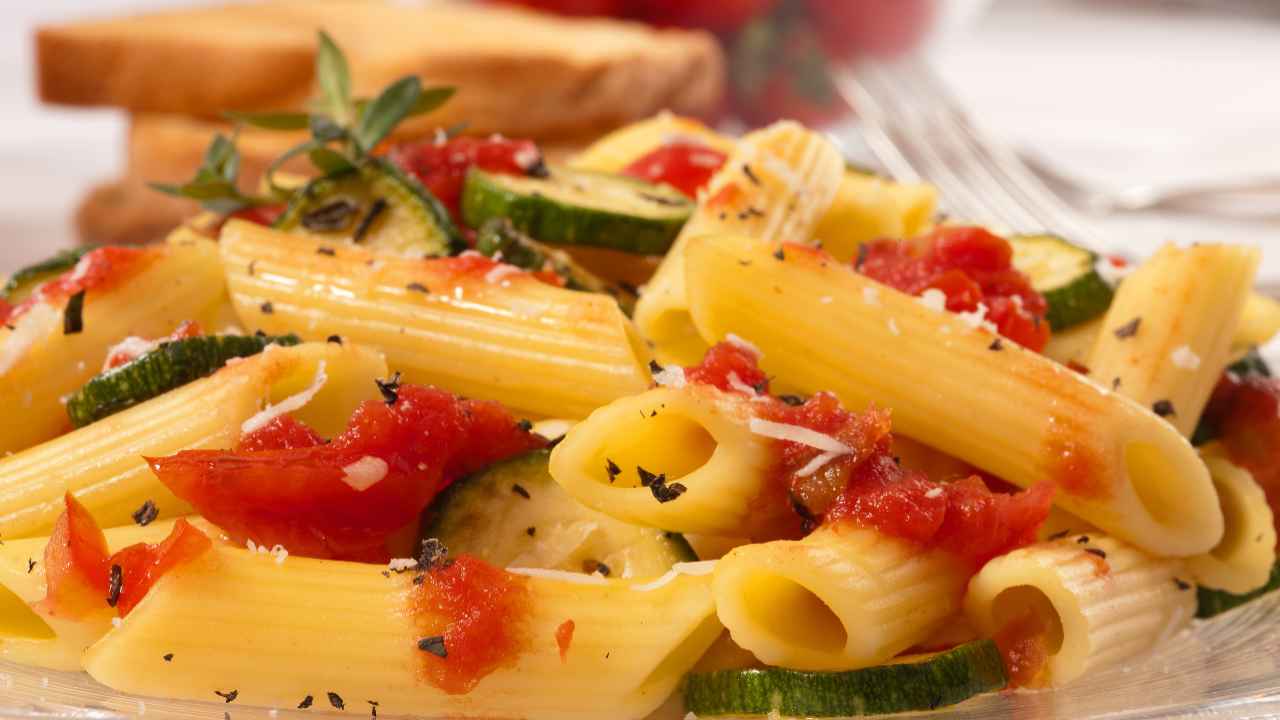 pasta zucchine e pomodori