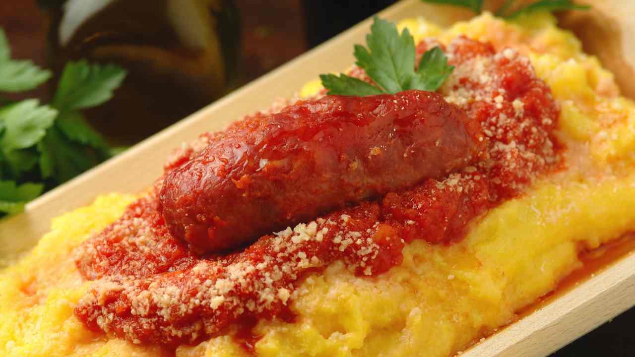 polenta con salsiccia