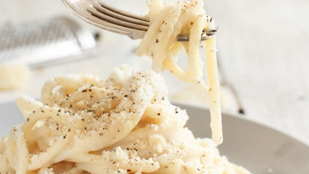 CACIO E PEPE