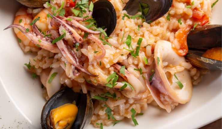 RISOTTO CON COZZE E GAMBERI