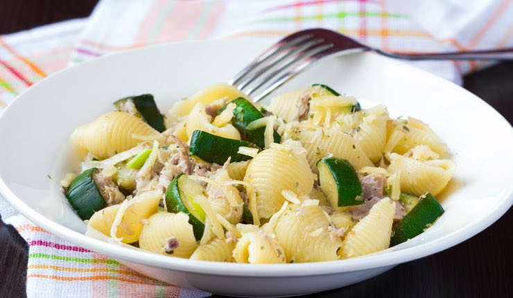 PASTA ZUCCHINE E TONNO