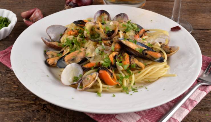 Spaghetti cozze e vongole 