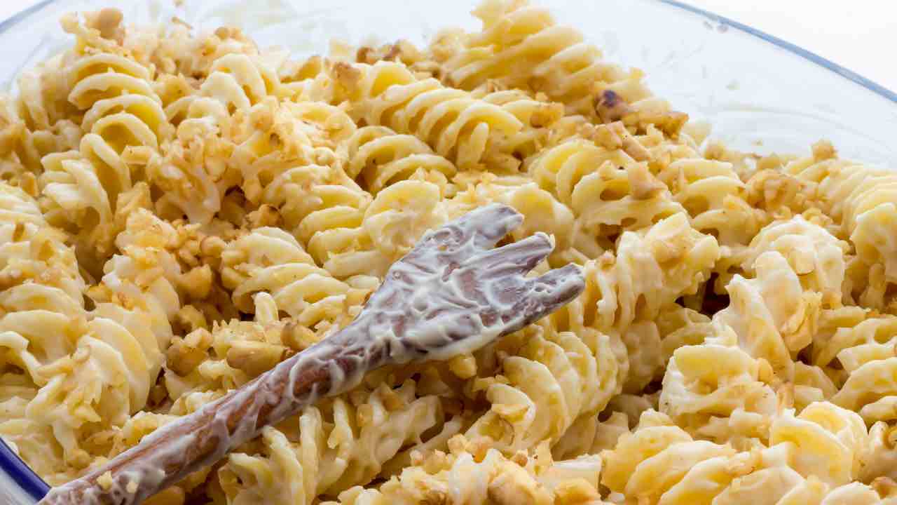 PASTA CON IL SUGO DI NOCI