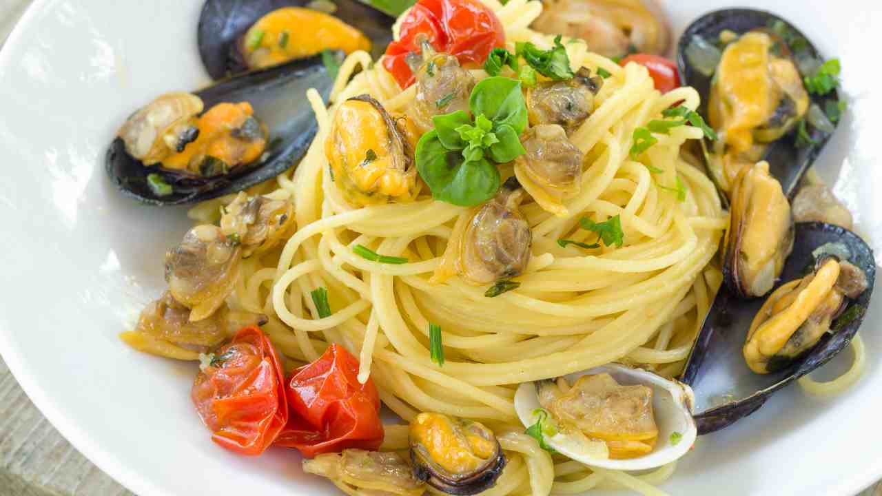 spaghetti cozze e vongole