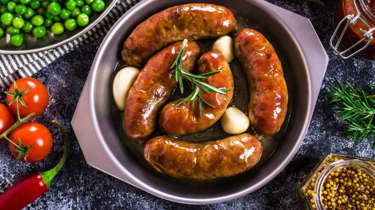 Salsicce al vino bianco padella