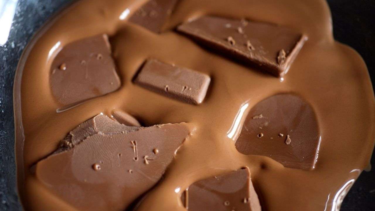 sciogliere cioccolato bagnomaria senza bruciare