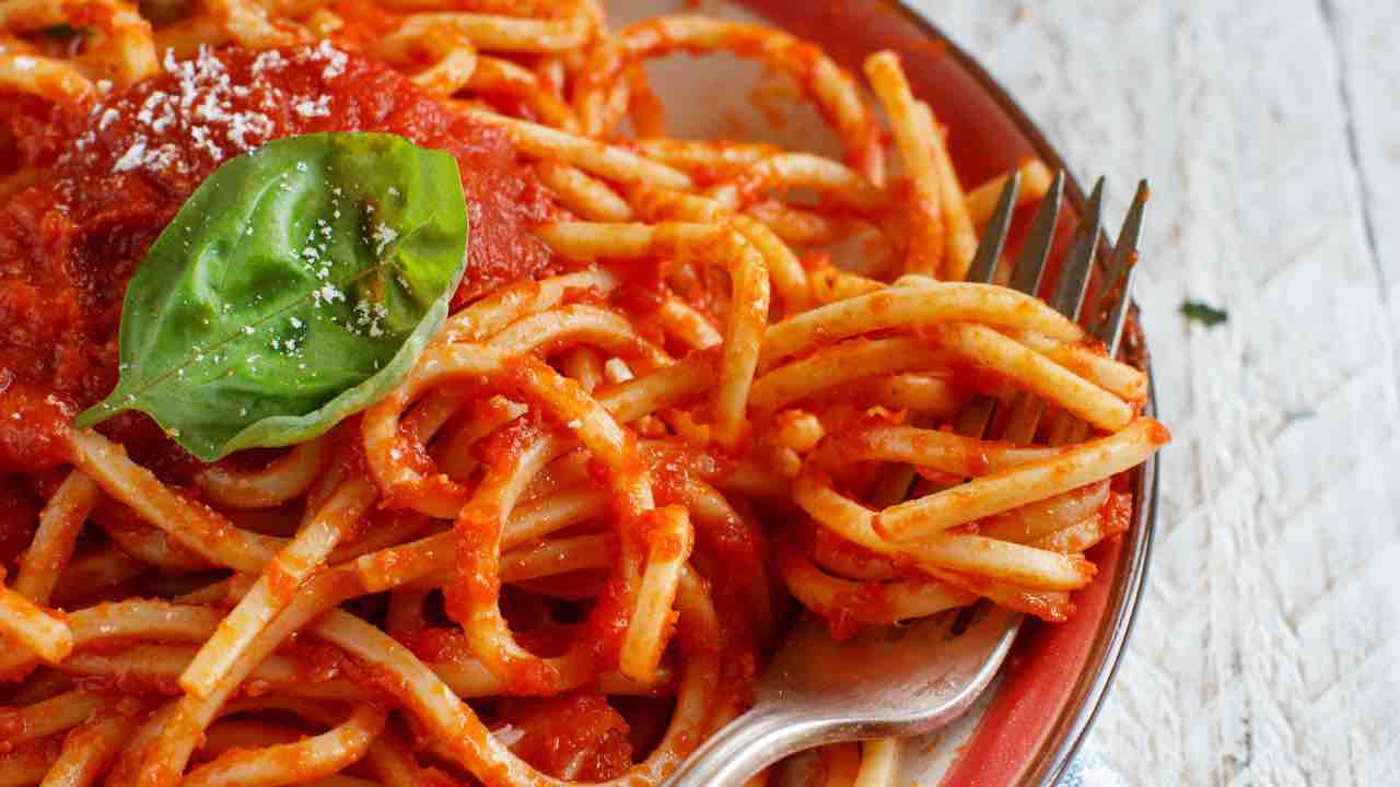 PASTA AL POMODORO