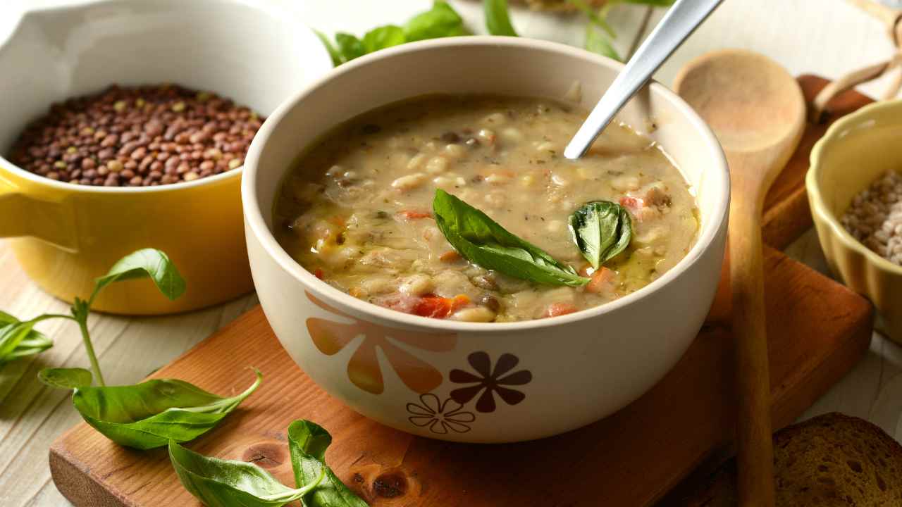 zuppa farro e legumi